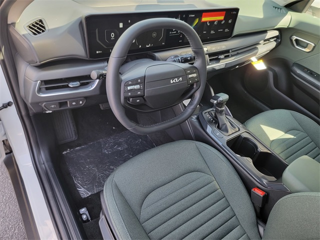 2025 Kia K4 EX photo 13