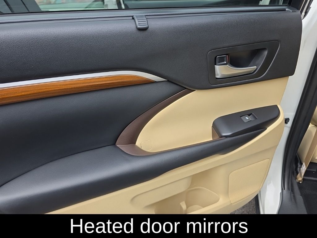 2019 Toyota Highlander Limited Platinum photo 15