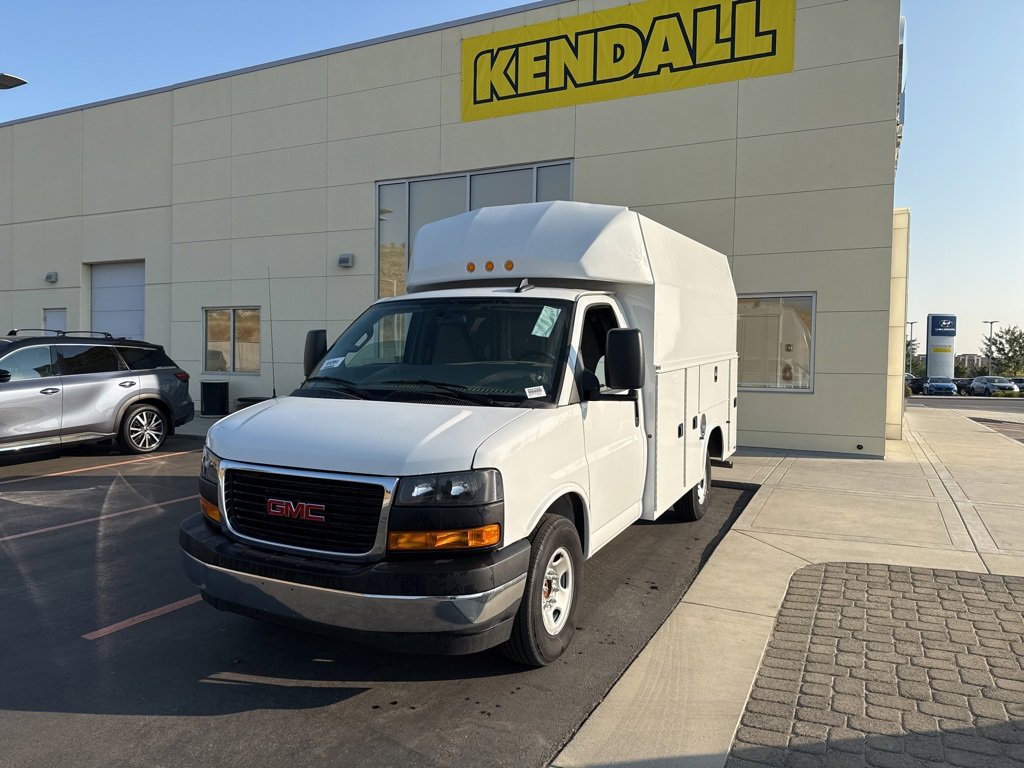 2024 GMC Savana Cutaway
