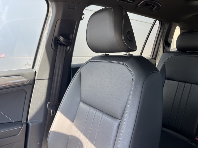 2024 Volkswagen Tiguan SE R-Line Black photo 45