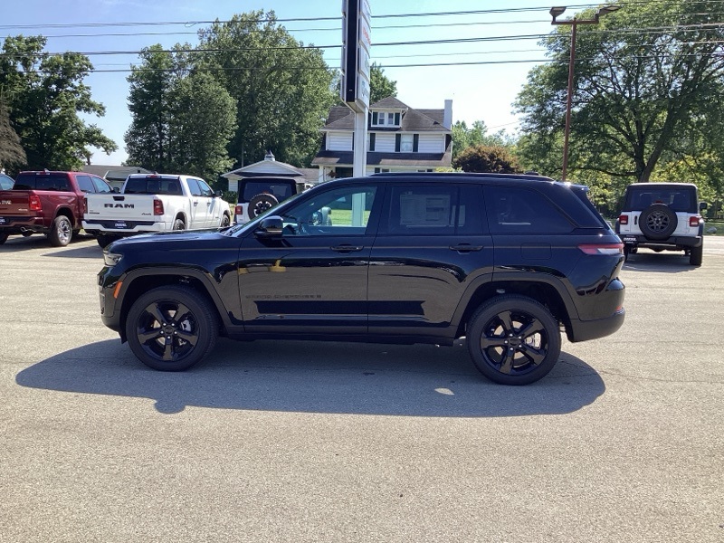 2025 Jeep Grand Cherokee Altitude X photo 2