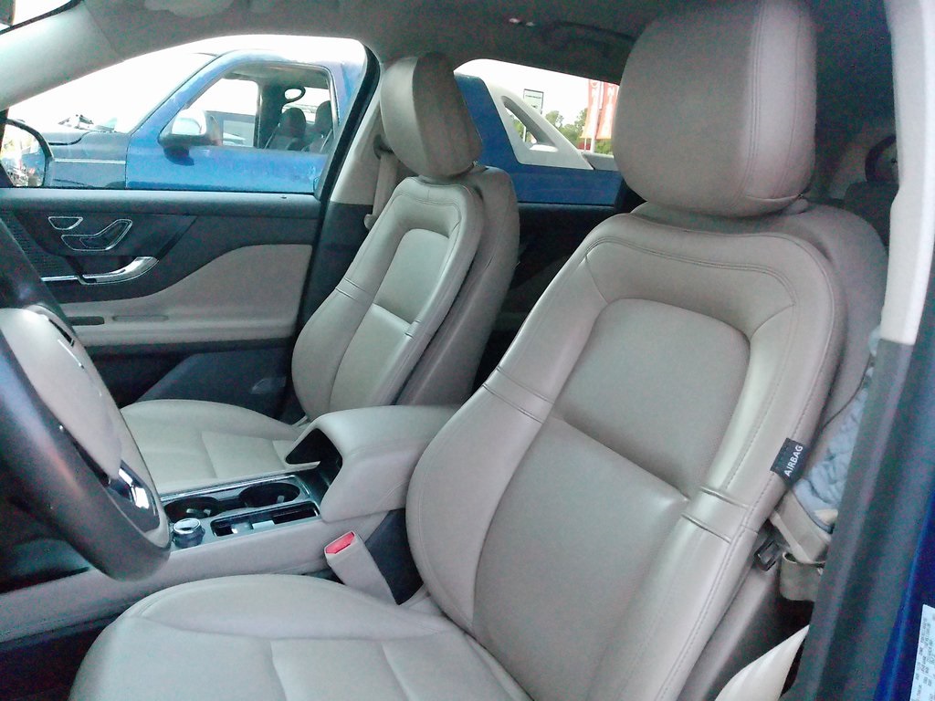 2020 Lincoln Corsair Standard photo 8