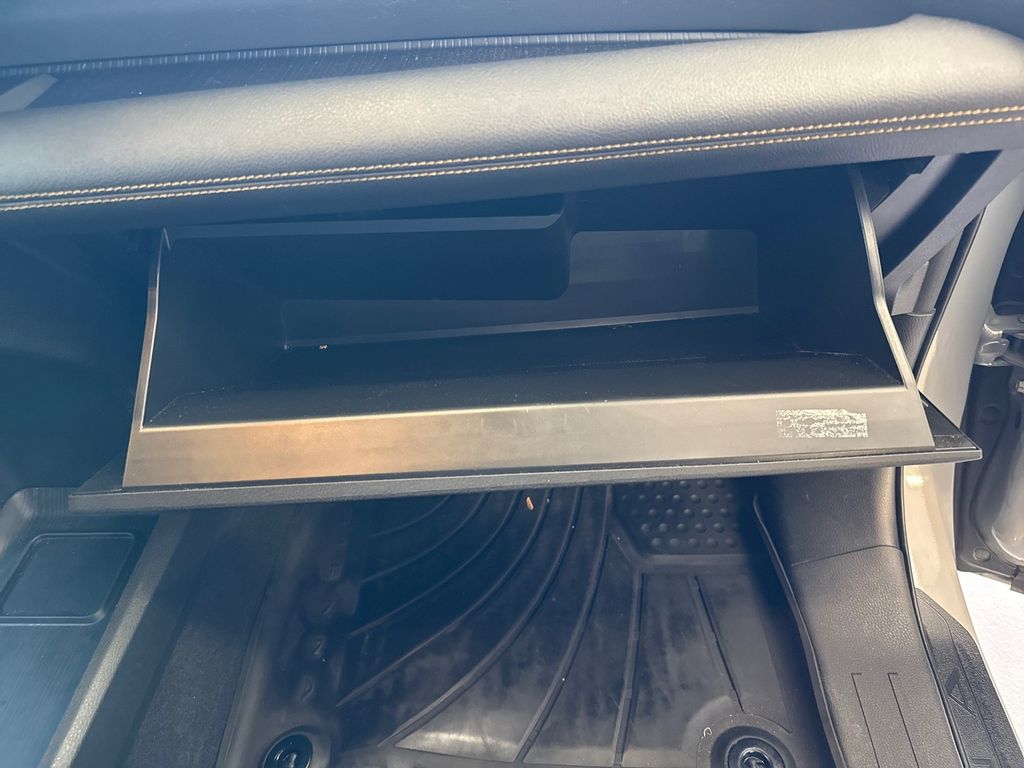 2022 Toyota Sienna XLE Woodland Edition photo 21
