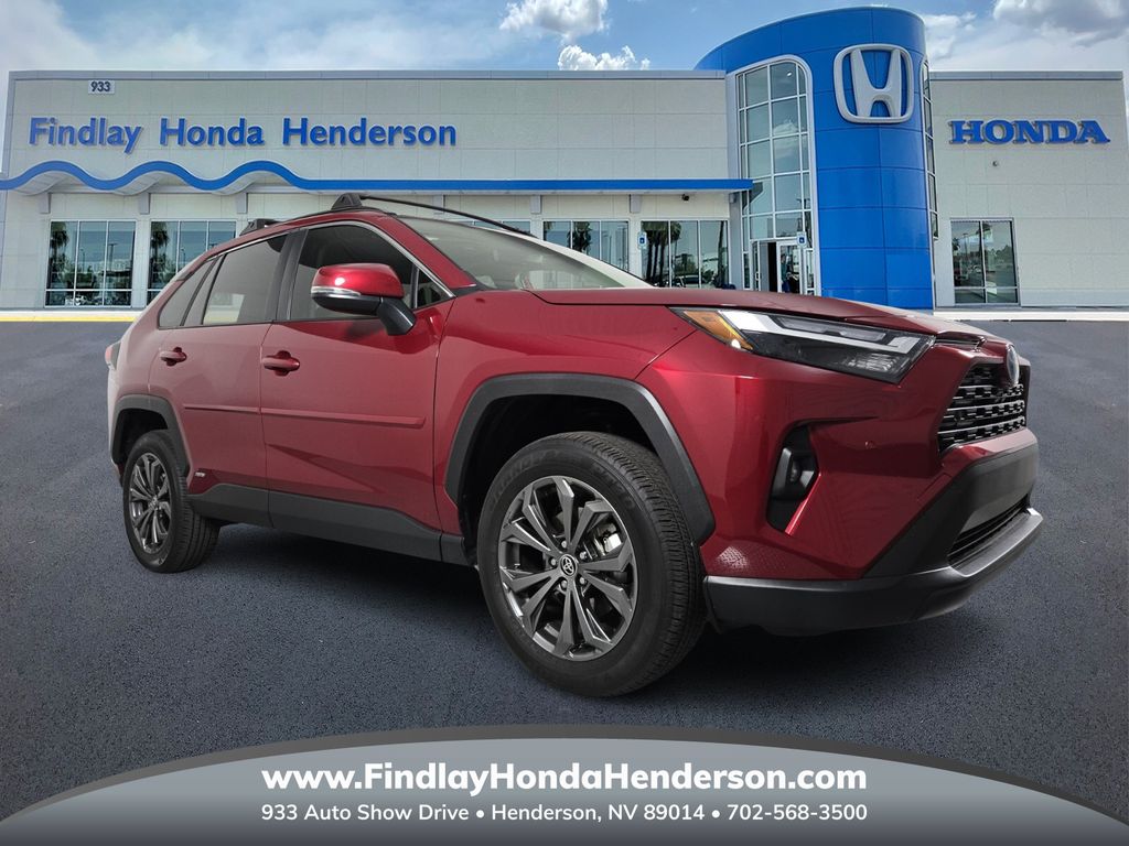 2024 Toyota RAV4 XLE Premium's photo