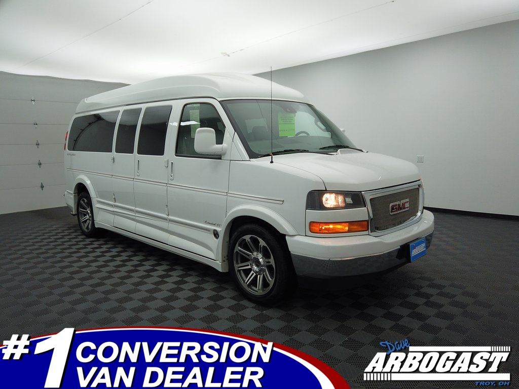 2020 GMC Savana Cargo Work Van's photo