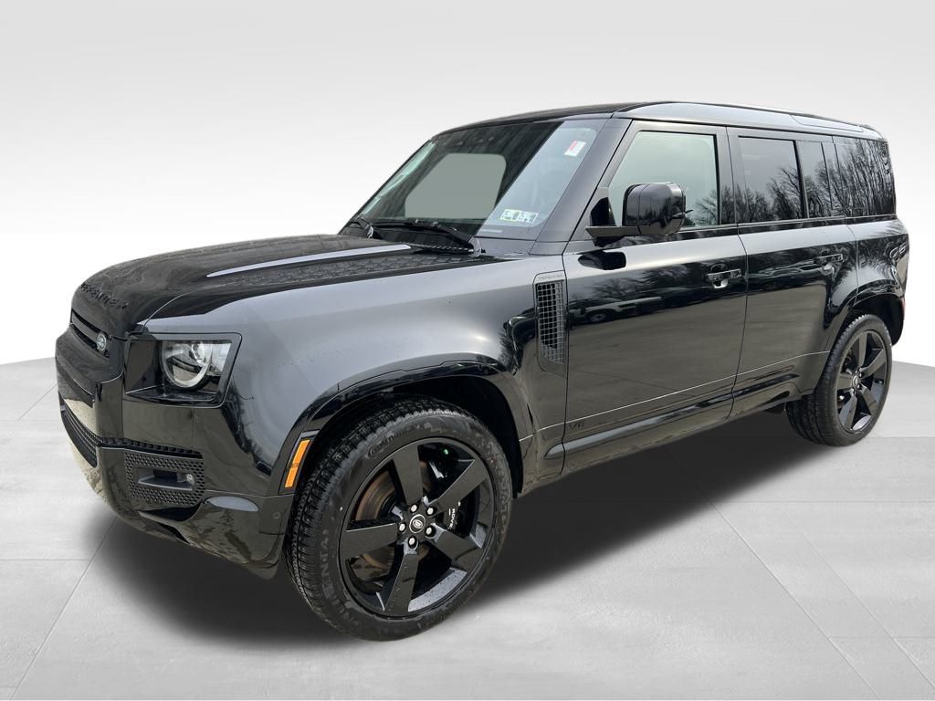 2025 Land Rover Defender V8's photo