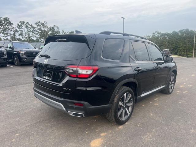 2024 Honda Pilot Elite photo 3