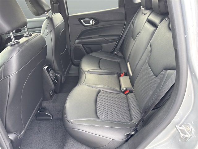 2025 Jeep Compass Latitude photo 19