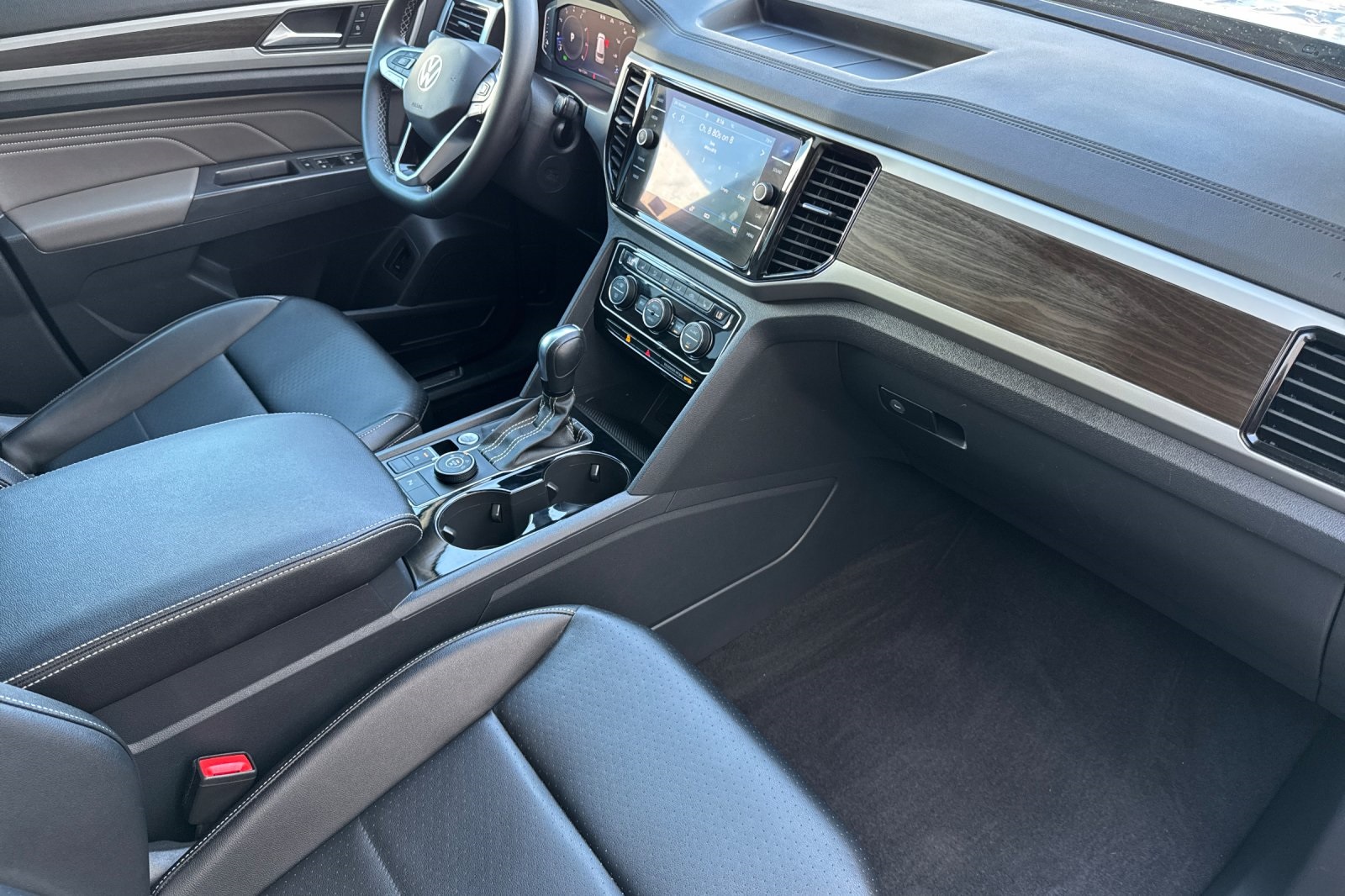 2022 Volkswagen Atlas V6 SE Technology photo 16