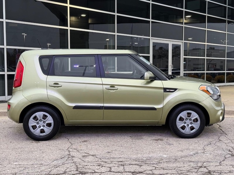 Used 2013 Kia Soul Base with VIN KNDJT2A51D7614912 for sale in Milwaukee, WI