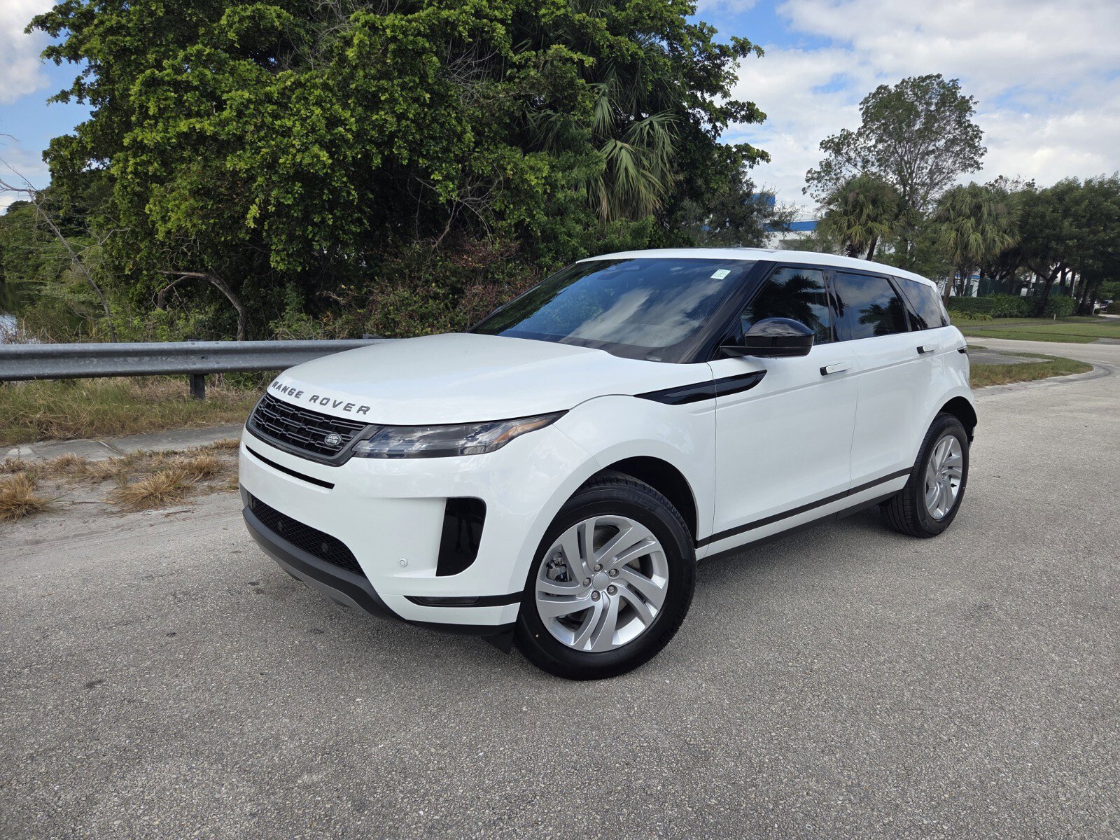 2026 Land Rover Range Rover Evoque S