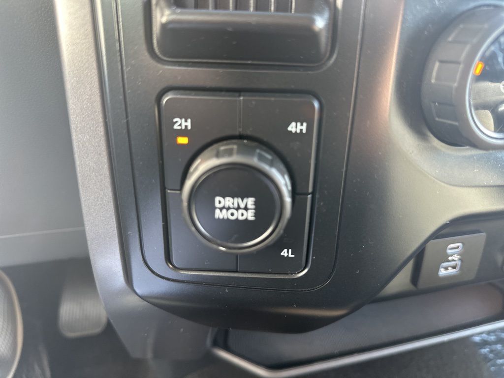 2023 Ford F-150 XLT photo 14