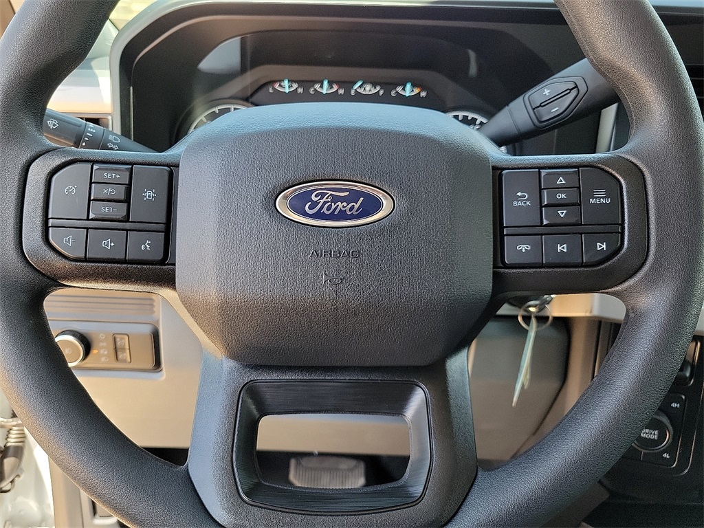 2025 Ford F-350 photo 24