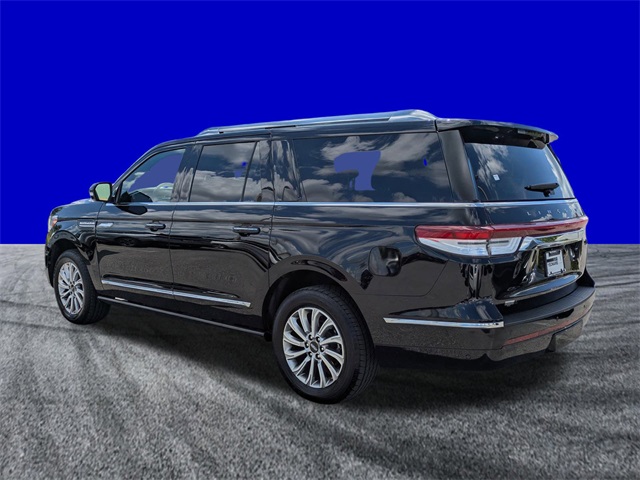 2024 Lincoln Navigator L Premiere photo 2