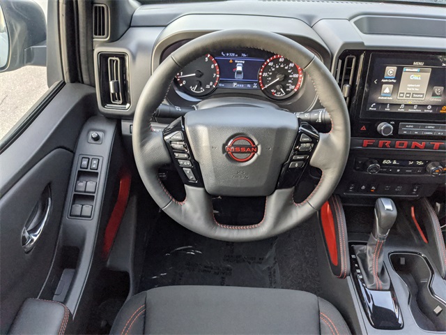 2025 Nissan Frontier PRO-4X photo 10