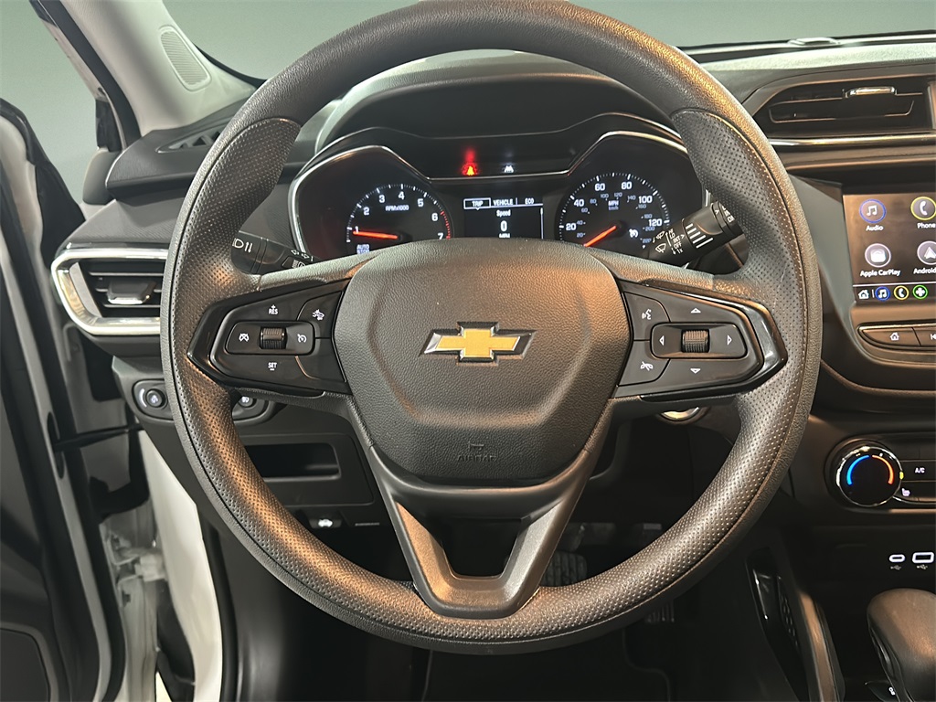 2023 Chevrolet Trailblazer LT photo 3