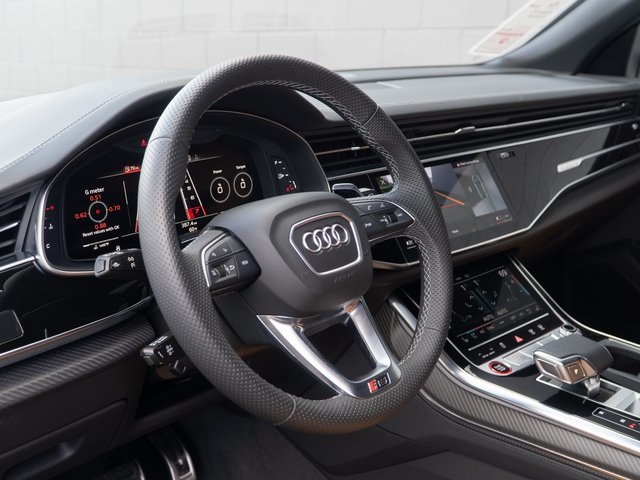 2024 Audi RS Q8 photo 4