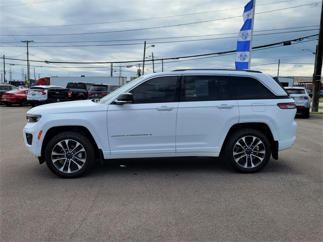 2022 Jeep Grand Cherokee Overland photo 8