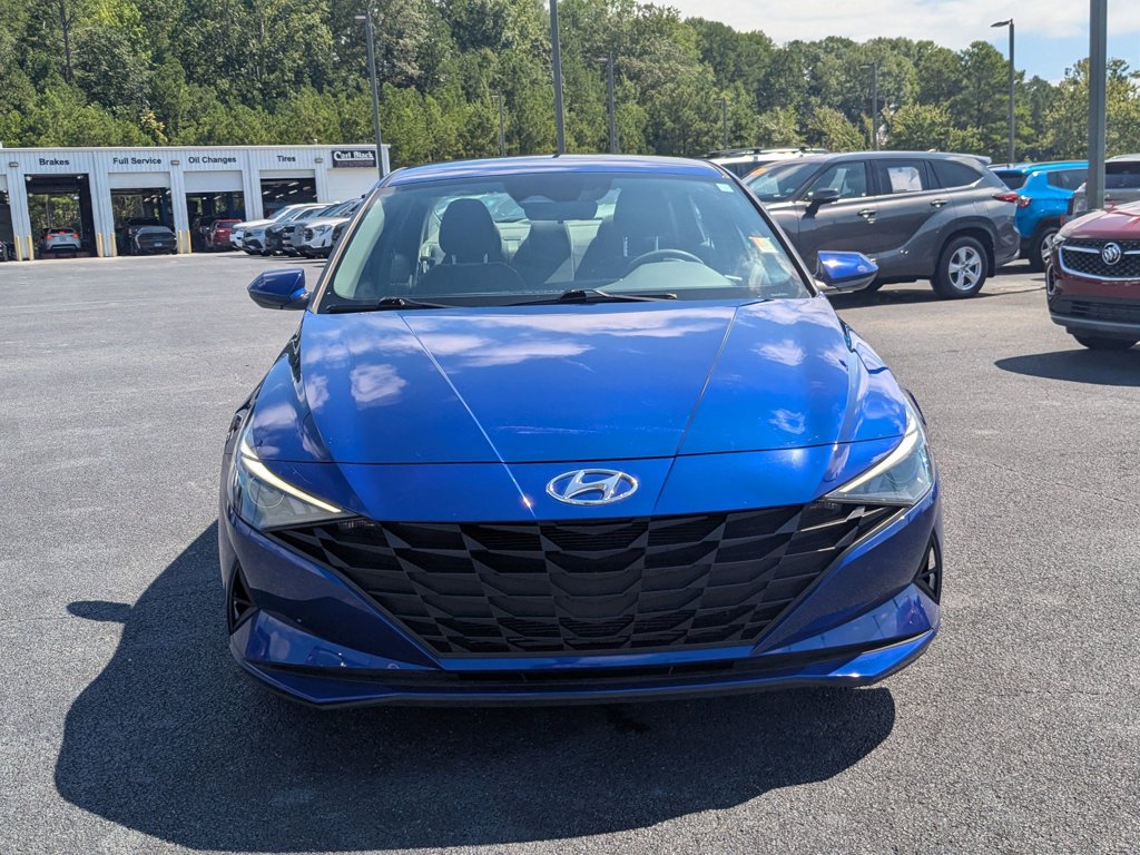 2023 Hyundai Elantra SEL photo 2