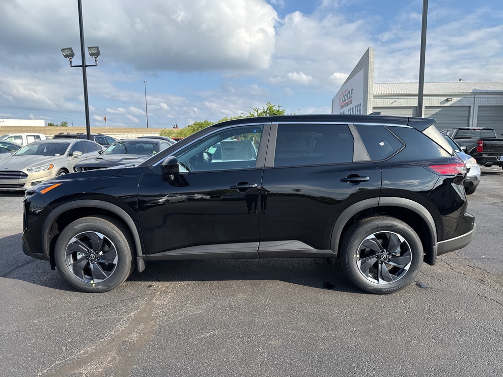 2026 Nissan Rogue SV photo 4