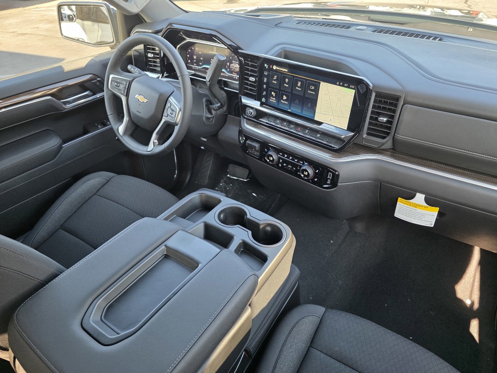 2025 Chevrolet Silverado LT photo 17