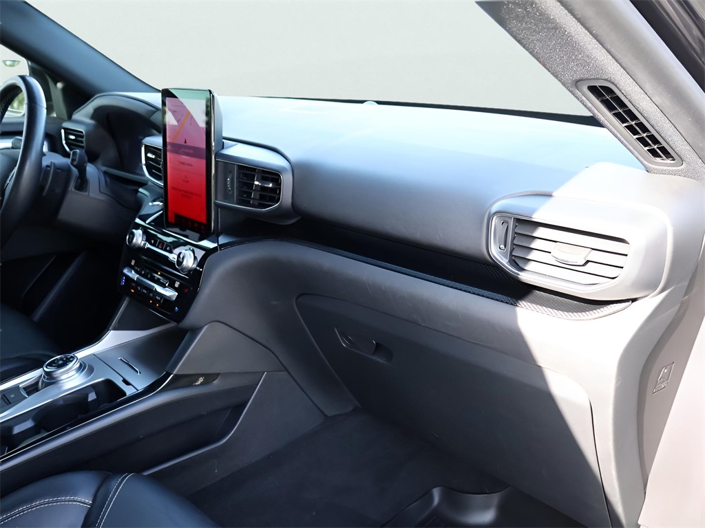 2021 Ford Explorer ST photo 10