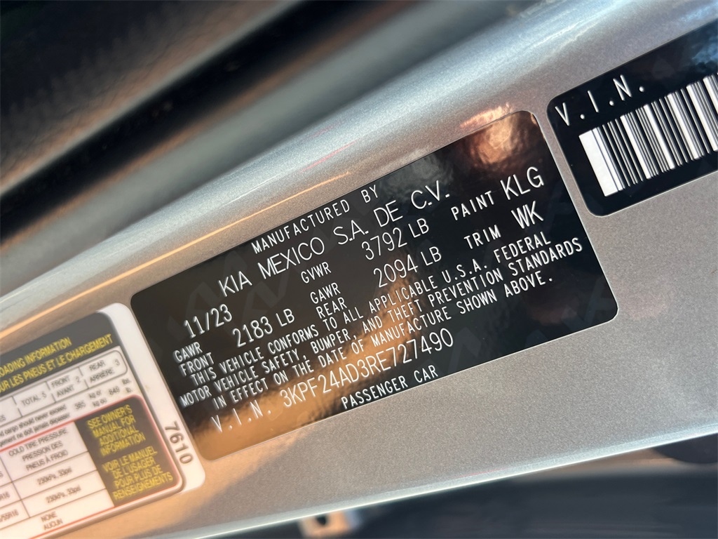 2024 Kia Forte LXS photo 33