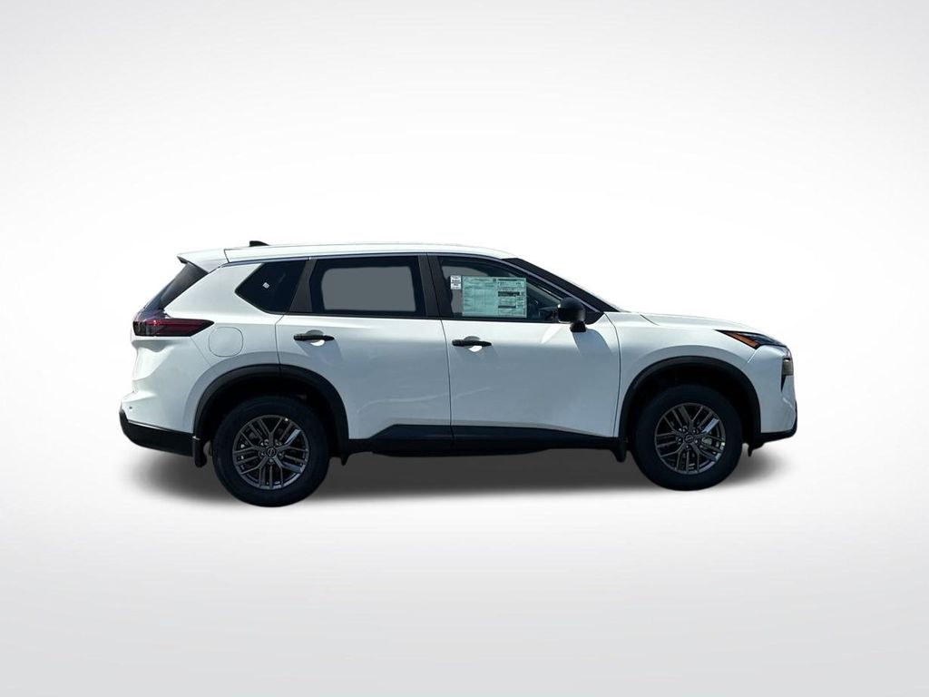 2026 Nissan Rogue S photo 6