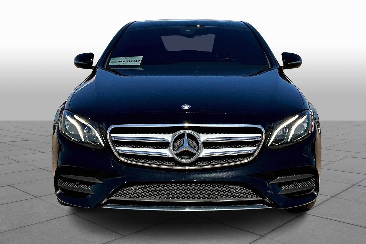 2017 Mercedes Benz E 300 photo 3