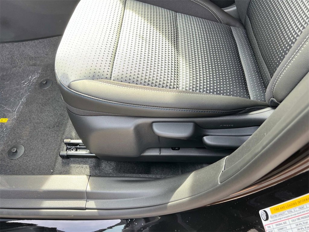 2025 Chevrolet Trax LT photo 11