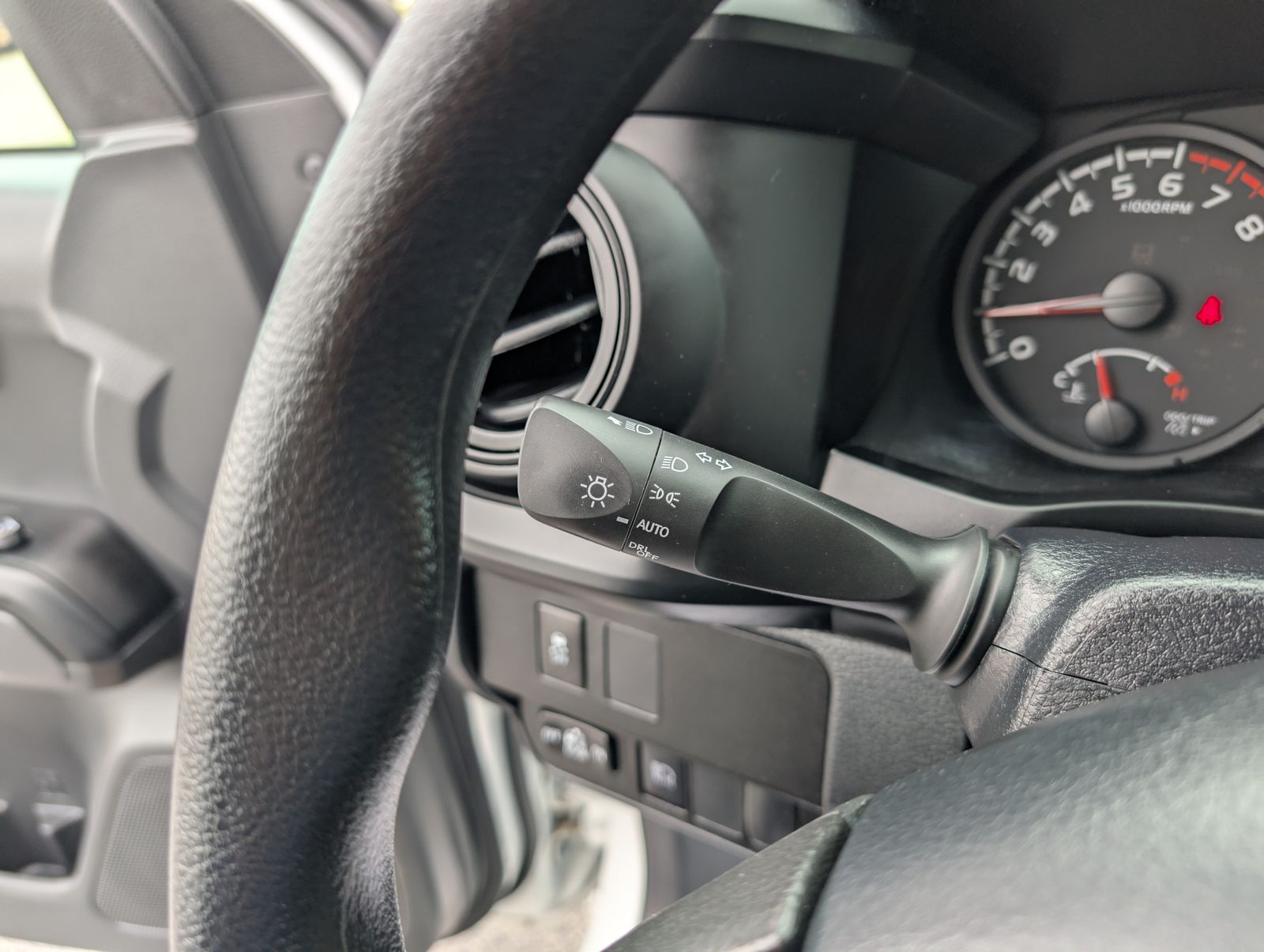 2023 Toyota Tacoma SR 4x4 Double Cab photo 14