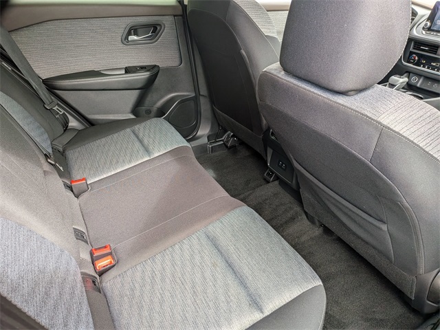 2023 Nissan Rogue SV photo 21