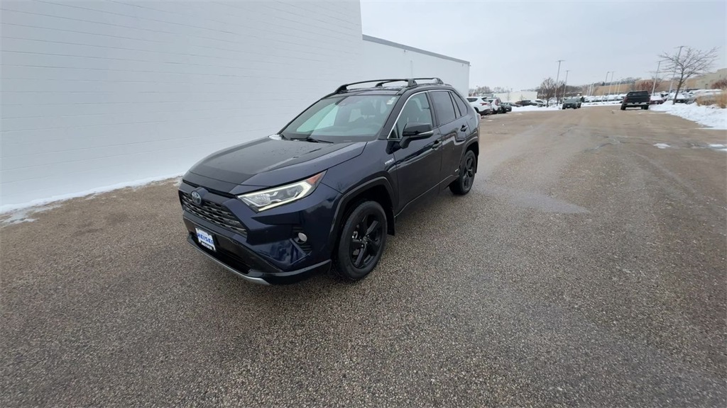 2021 Toyota RAV4 Hybrid XSE photo 3
