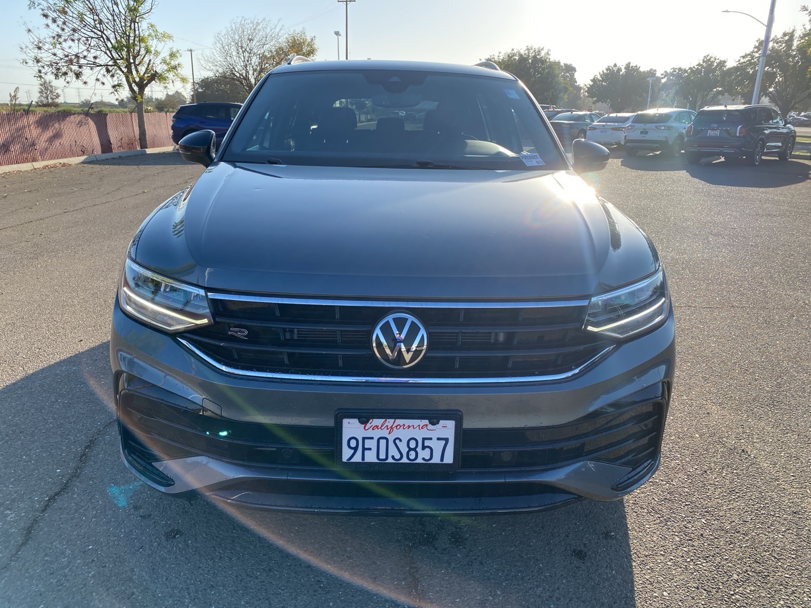 2023 Volkswagen Tiguan SE R-Line Black photo 2