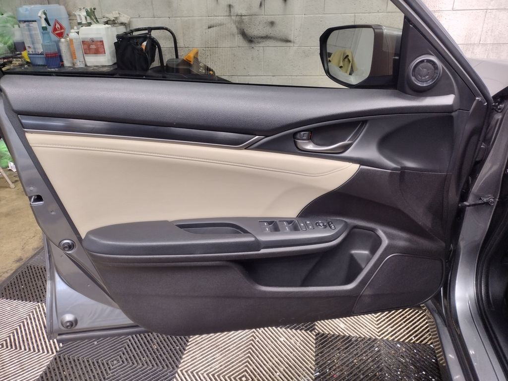 2020 Honda Civic EX-L photo 13