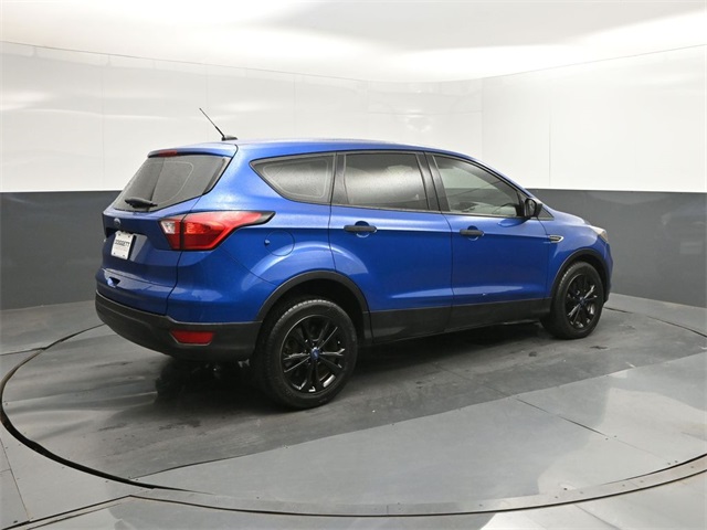 2019 Ford Escape S photo 12