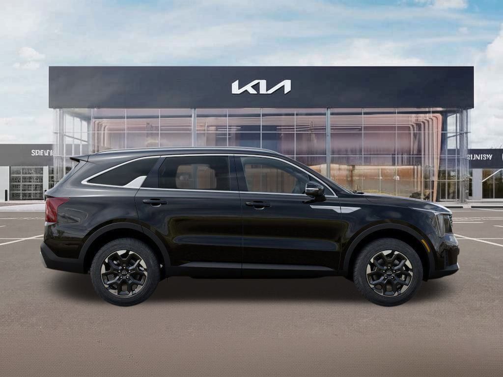 2025 Kia Sorento S photo 7