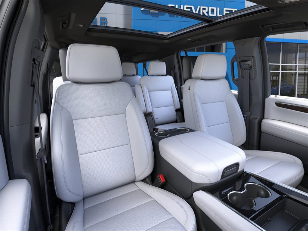 2025 Chevrolet Suburban Premier photo 15