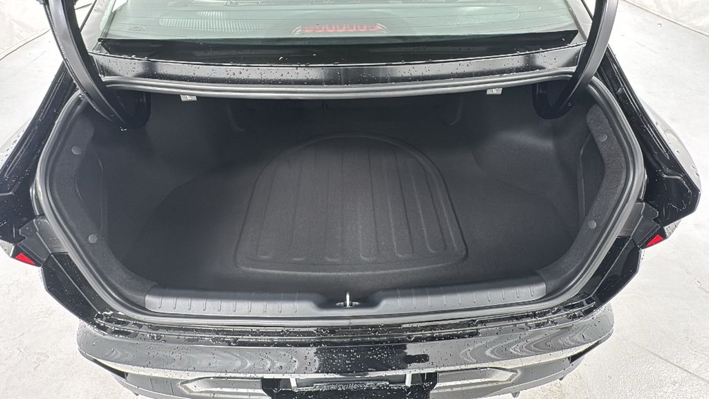 2025 Kia K4 GT-Line photo 14