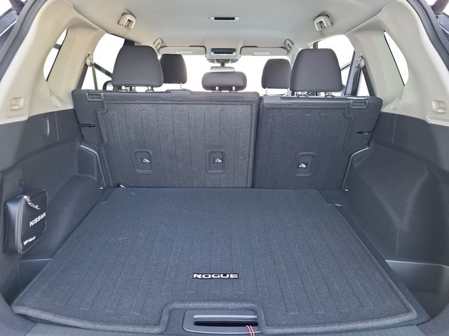 2026 Nissan Rogue SV photo 22