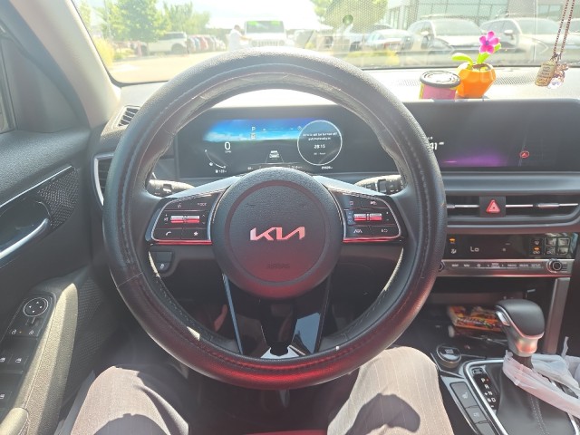 Used 2024 GRAVITY GR Kia EX image 11