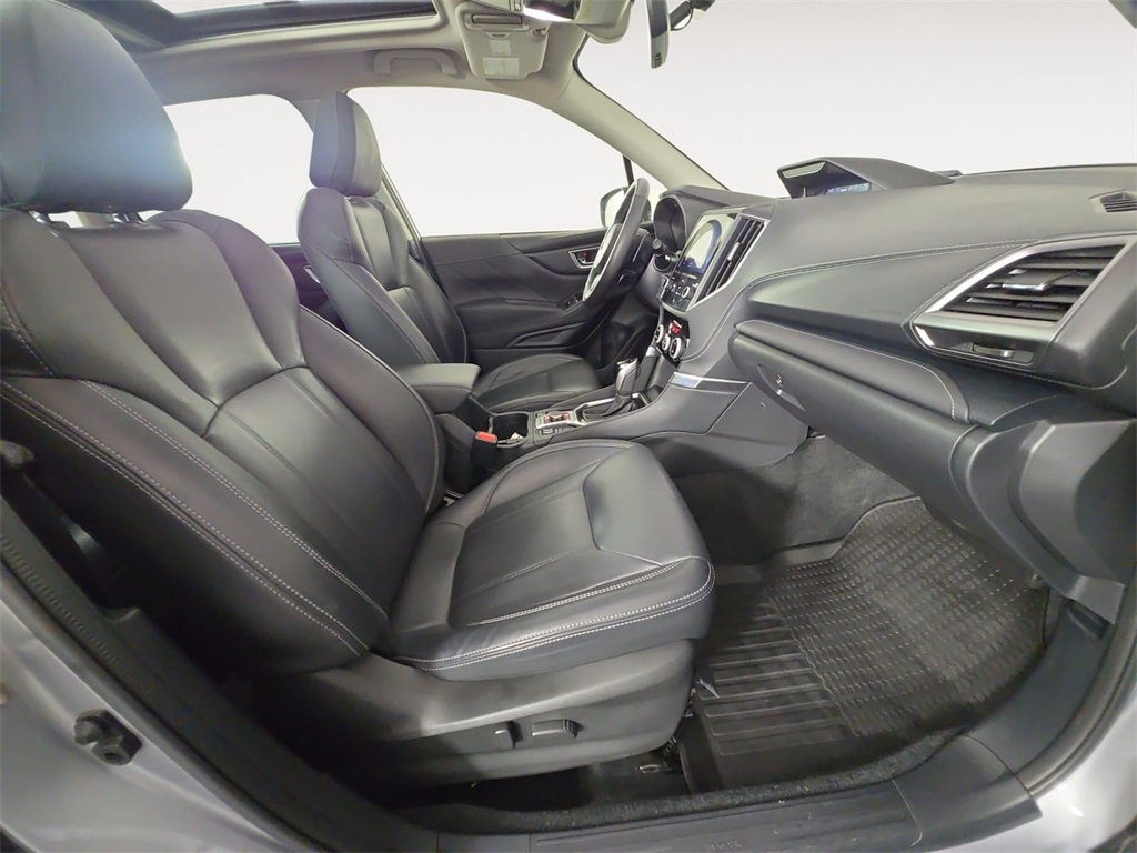 2021 Subaru Forester Touring photo 14