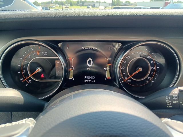 2022 Jeep Wrangler Unlimited Sahara photo 17