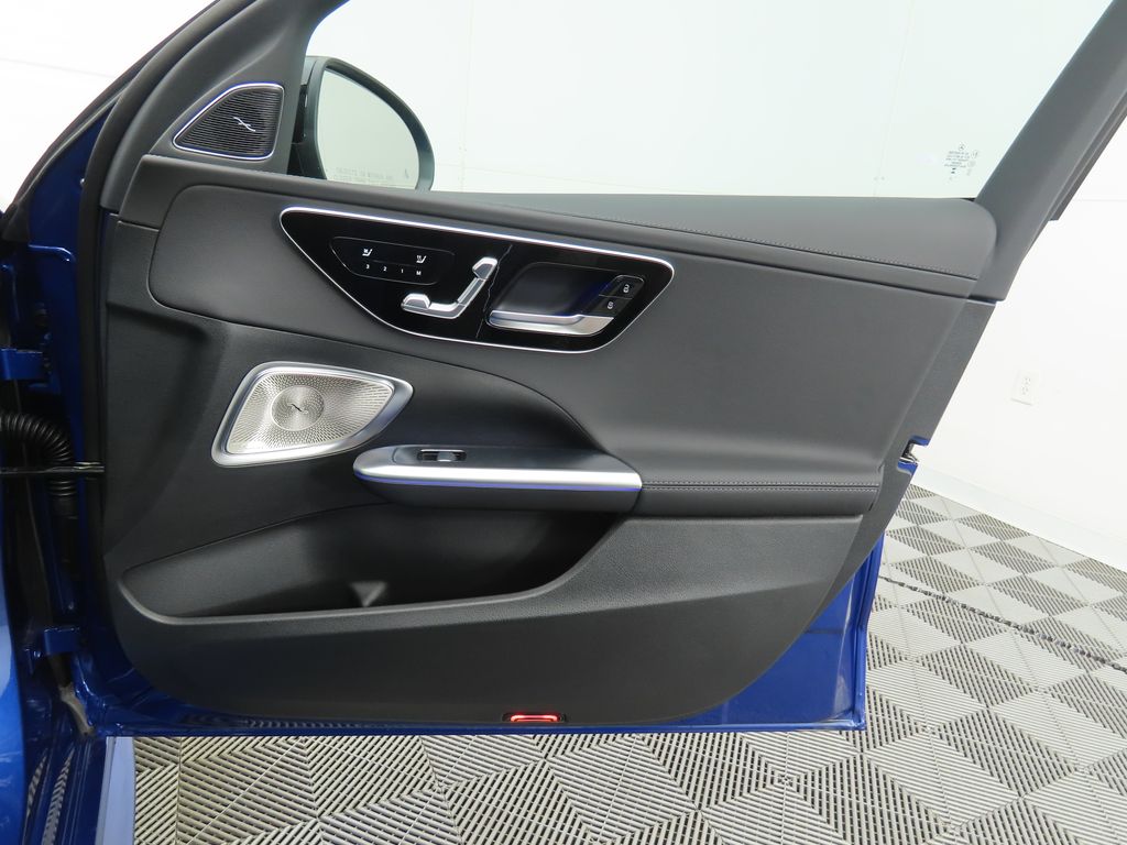 2025 Mercedes Benz C 300 photo 27