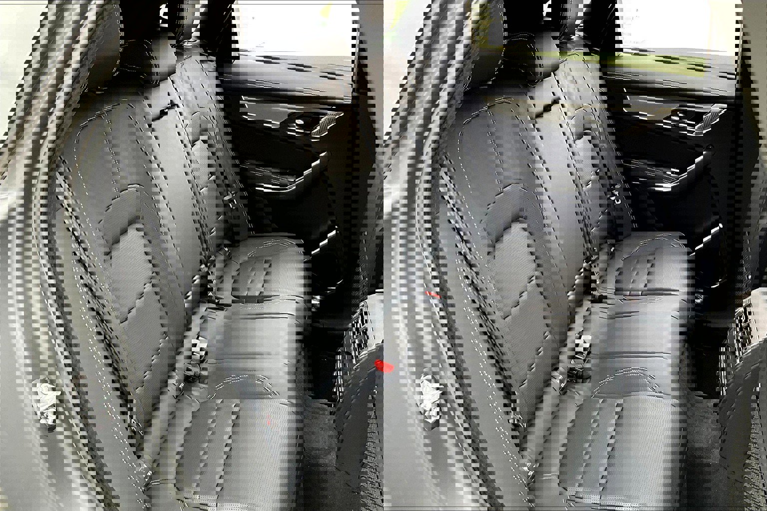 2026 Jaguar F-PACE P250 R-Dynamic S photo 6