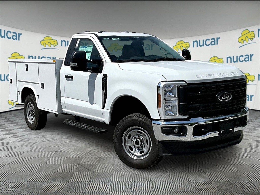 2025 Ford F-250 Super Duty XL's photo