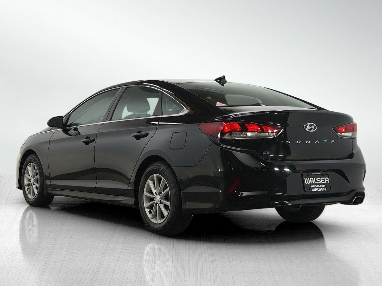2019 Hyundai Sonata Eco SE photo 3