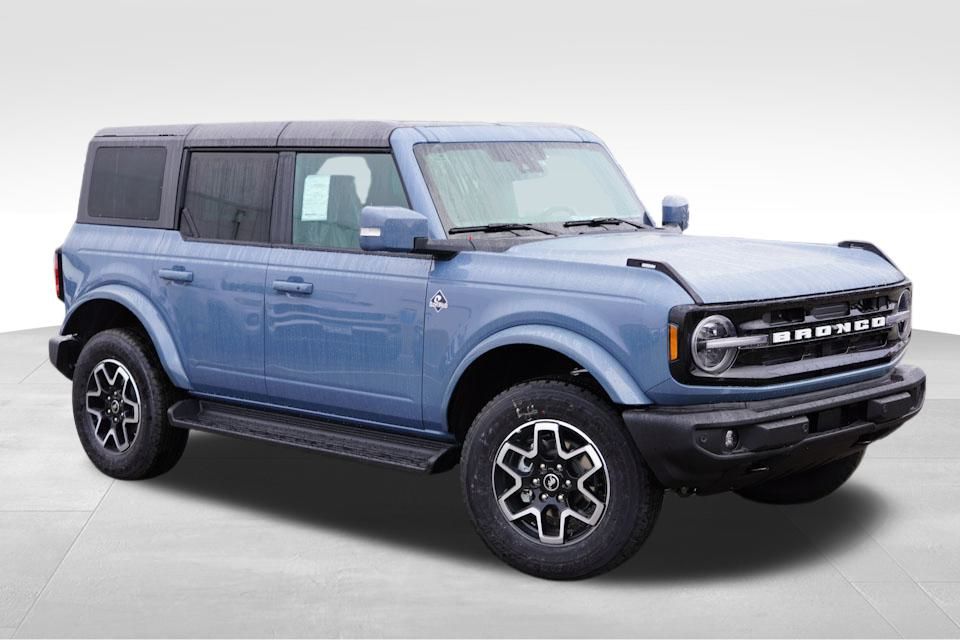 2025 Ford Bronco 4-Door Outer Banks's photo