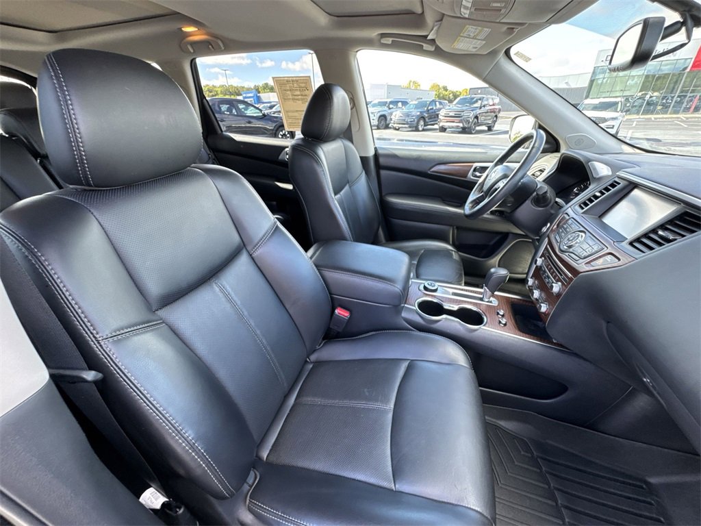 2019 Nissan Pathfinder Platinum photo 25