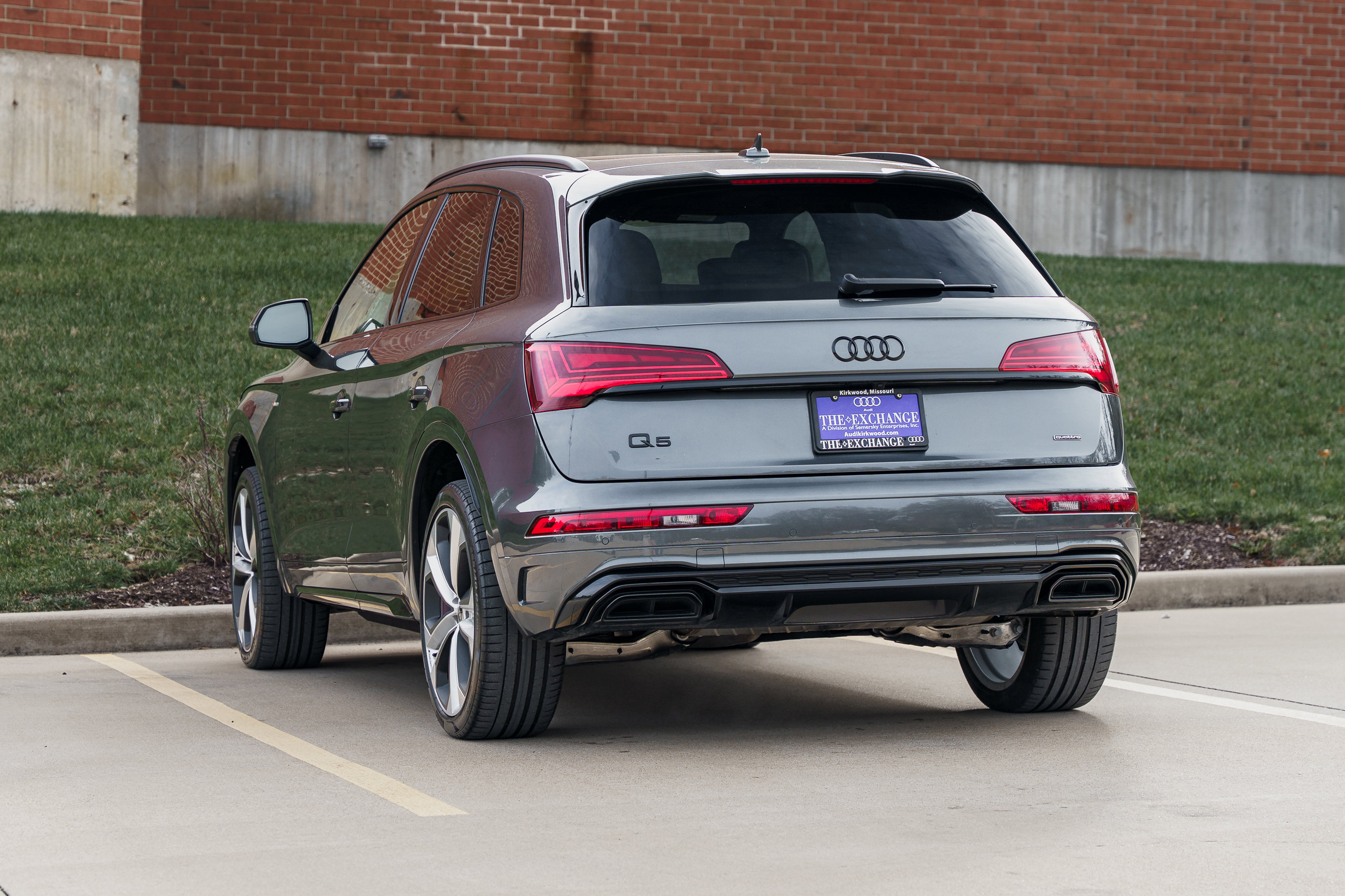 2025 Audi Q5 S line Premium Plus photo 3